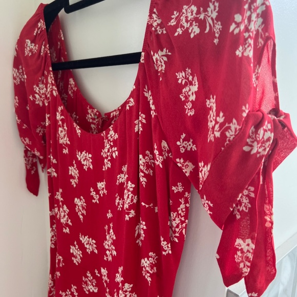 Reformation Red dress with ties on short sleeves - size xs - Picture 5 of 5